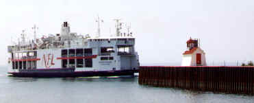 ferry4.jpg (19816 bytes)